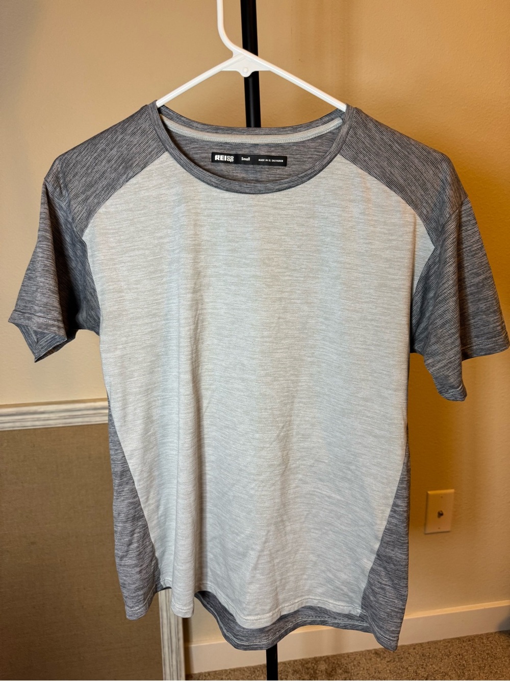 REI Co-OP Women's Two-Tone Gray Short Sleeve Tee